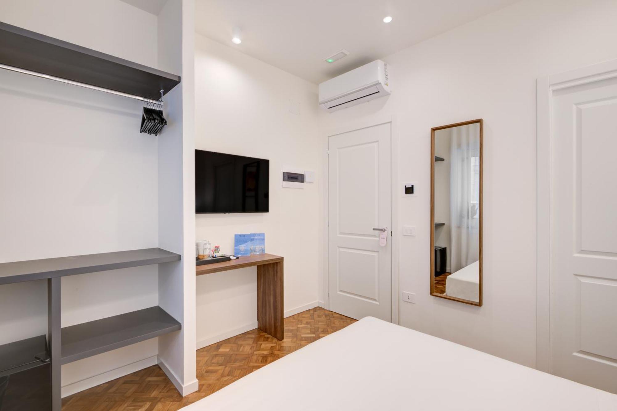 Well Suites - Piazza Dei Martiri Neapol Exteriér fotografie